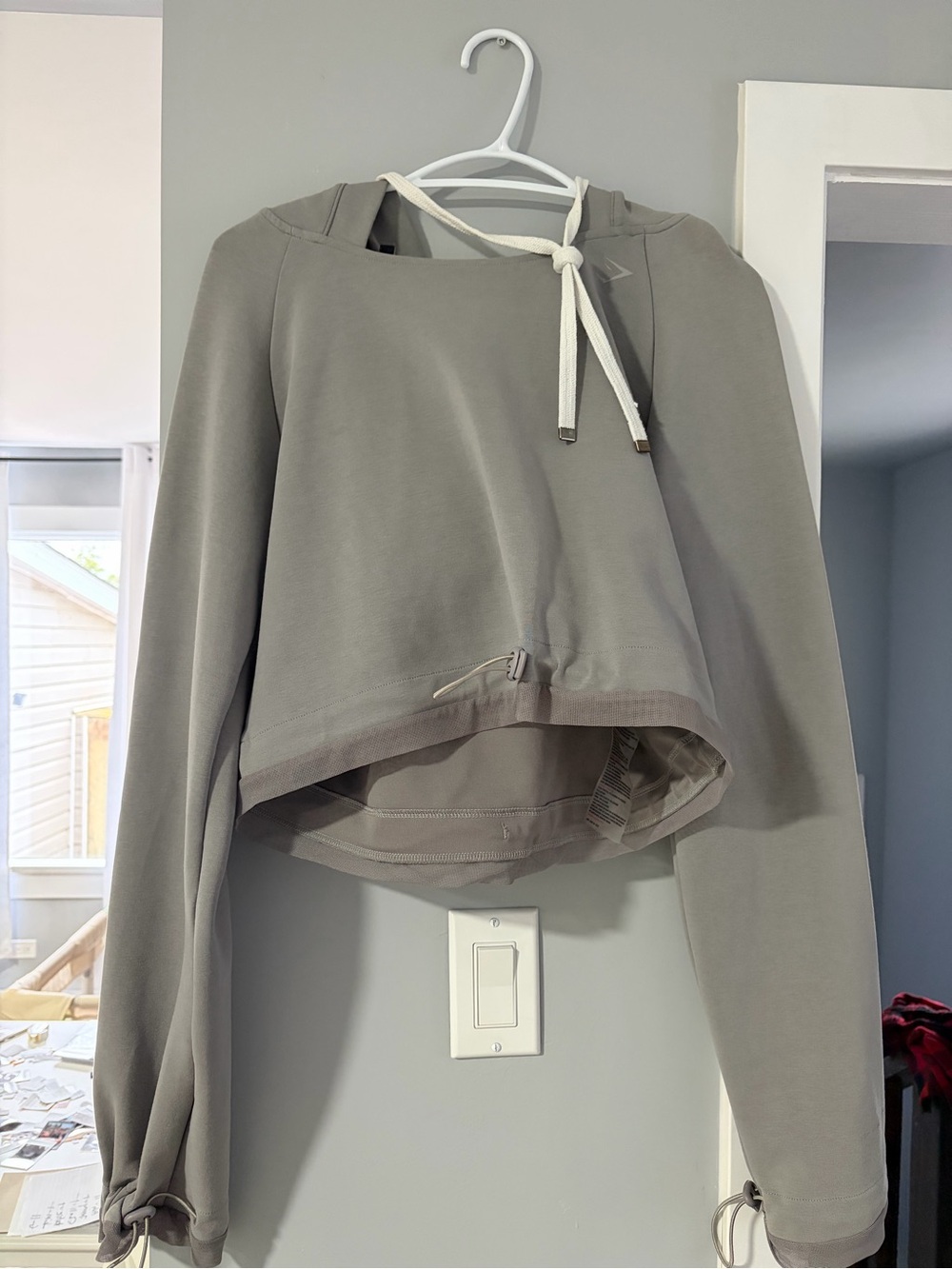 Gymshark Cropped Drawstring Hoodie - Taupe Gray